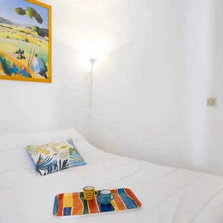 With Terrace And Pool Apartamento Sainte-Maxime